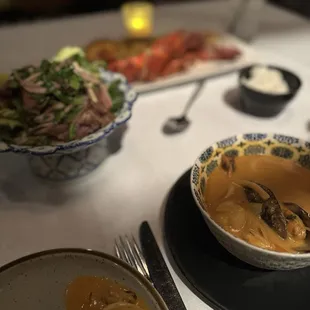 Yummy! Yelllow seafood curry is the best!