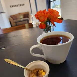 Caramelized pear tea with agave