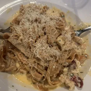 Lobster and shrimp fettuccine no tomatoes 10/10
