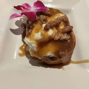 House made cinnamon roll