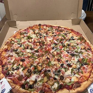 Chicken Supreme Pizza