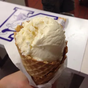 Chunky vanilla (sugar cookie pieces)