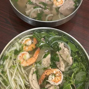 shrimp + steak pho 11.99$