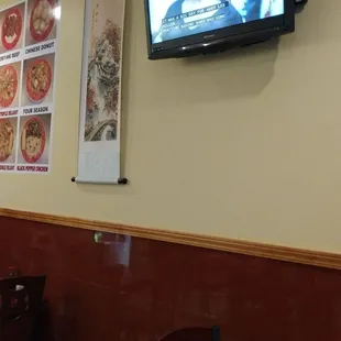 TV while you eat/wait