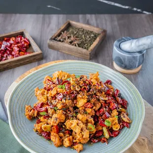 香辣仔鸡 Chef's special dry chili chicken