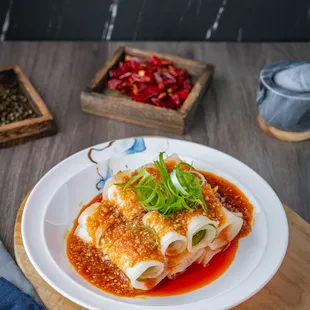 蒜泥白肉 Sliced pork belly in garlic sauce