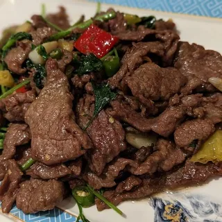 Stir Fried Beef with Cilantro