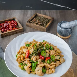 Stir Fried Chicken w. Mixed Chili Peppers