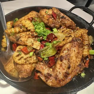 Spicy Dry Pot with Chicken Wings