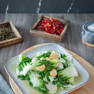 Stir Fried Baby Bok Choy w. Garlic