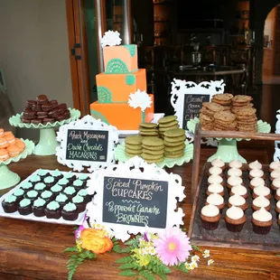 We offer Custom Dessert Bars along with full Dessert Bar Rentals &amp; Set Up!