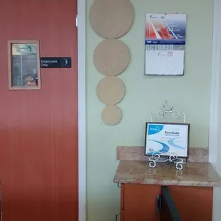 Four sizes for kubbat Mosul. You can pick it up right away from the freezer, or pay an extra $2 for fresh, ready to eat.