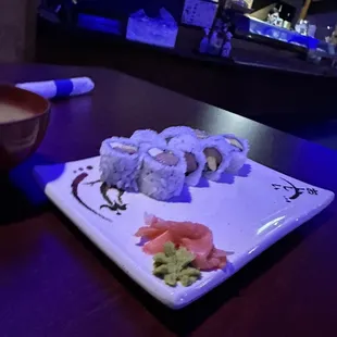 Salmon cream cheese roll