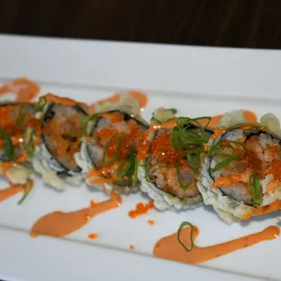 Dynamic Roll-deep fried fish roll with unagi and spicy mayo sauce