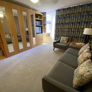 07.13.22 da kine room