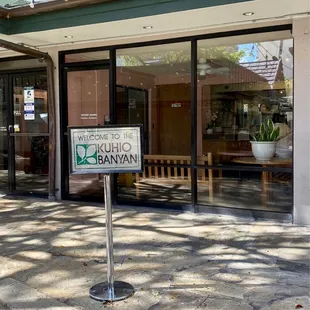 07.13.22 registration office at the Kuhio Marketplace