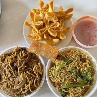 "Chicken" Lo Mein lunch special (includes egg roll and fried rice), crab rangoons, and combination Singapore noodles