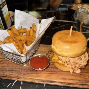 Cheeseburger was AHmazing!!! 10/10