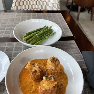 Shrimp and Grits and side asparagus- yes and yes.