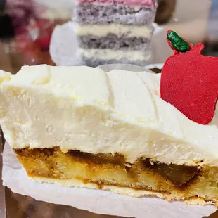 Apple tart cheesecake