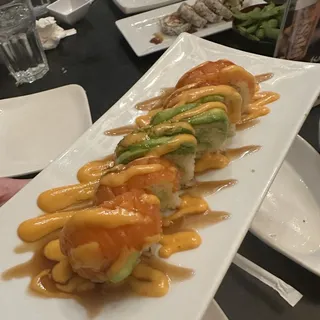 In & Out Salmon Roll (soy paper, 6pcs)