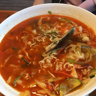 Spicy Seafood Ramen