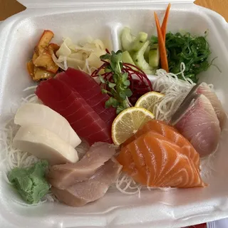 25. Sashimi Combo
