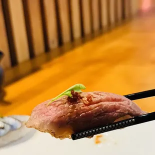 A5 wagyu nigiri
