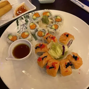 Spicy California roll Sakura Roll (minus one piece)