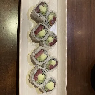 8 Piece Black Pepper Tuna Roll