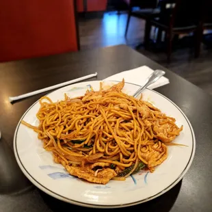 Chicken Lo Mein