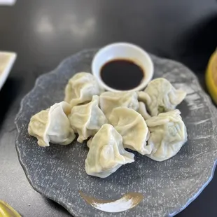 Shrimp and chives dumplings