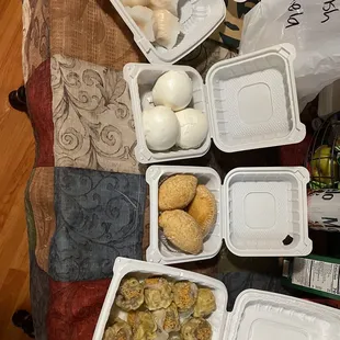 Kung Fu har gow ,Steamed custard bun, Fried pork puff, Pork and mushroom siu mai