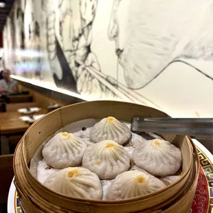 Crab Meat &amp; Pork Soup Dumpling