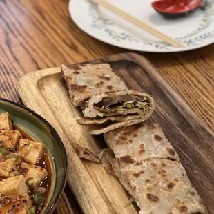 Scallion Pancake with Sliced Beef