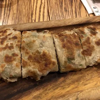 Scallion Pancake with Sliced Beef