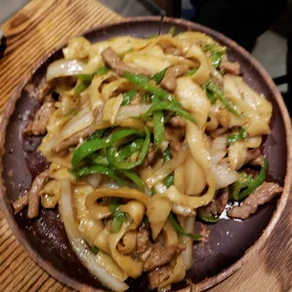 Shredded Beef & Chili Pepper Stir-Fry Handcut Noodles
