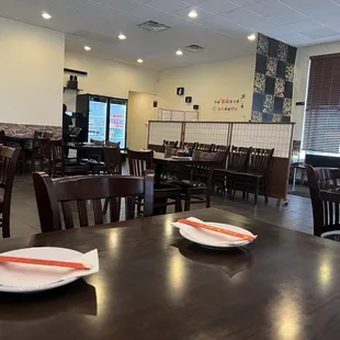 sushi and sashimi, interior