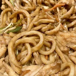 Chicken Lo Mein.  Not very flavorful and big fat noodles (my husband likes a smaller noodle )