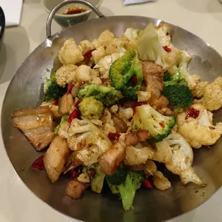 H1. Grilled Cauliflower Pot with Pork