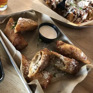 Cheeseburger egg rolls