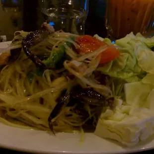 Papaya and soft shell crab salad
