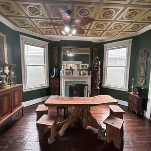 The tea service room-- being able to participate in a tea service was such a great experience you can&apos;t have anyplace else