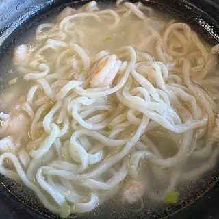 C8. Shrimp Soup Noodle