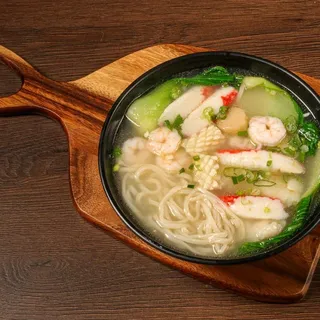 C10. Seafood Noodle