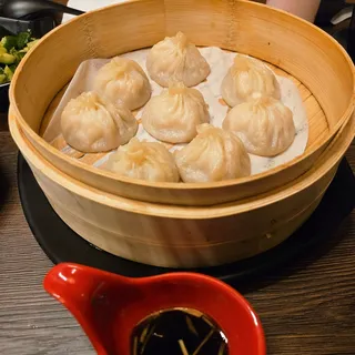E3. Shrimp and Pork Soup Dumplings