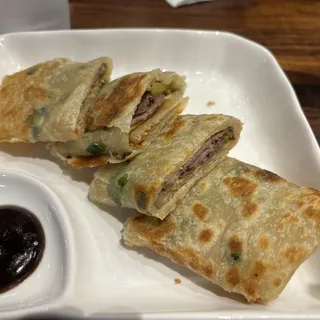 Scallion Pancake with Sliced Beef