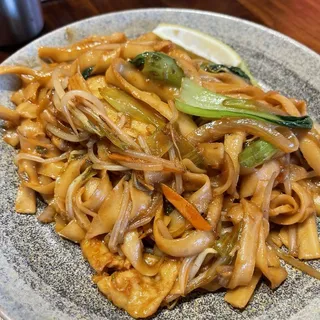Chicken Stir-Fry Hand Cut Noodle