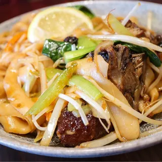 Roast Duck Stir-Fry Hand Cut Noodle