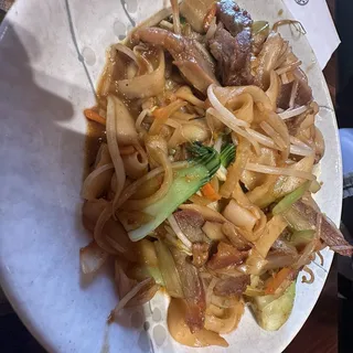 Roast Pork Stir-Fry Hand Cut Noodle
